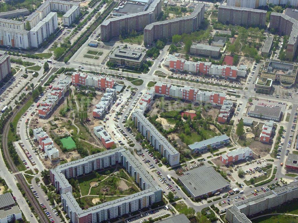 Berlin - Marzahn von oben - brißbaustellen in der Wohnsiedlung Havemannstraße - Rosenbecker Straße / Eichhorster Straße