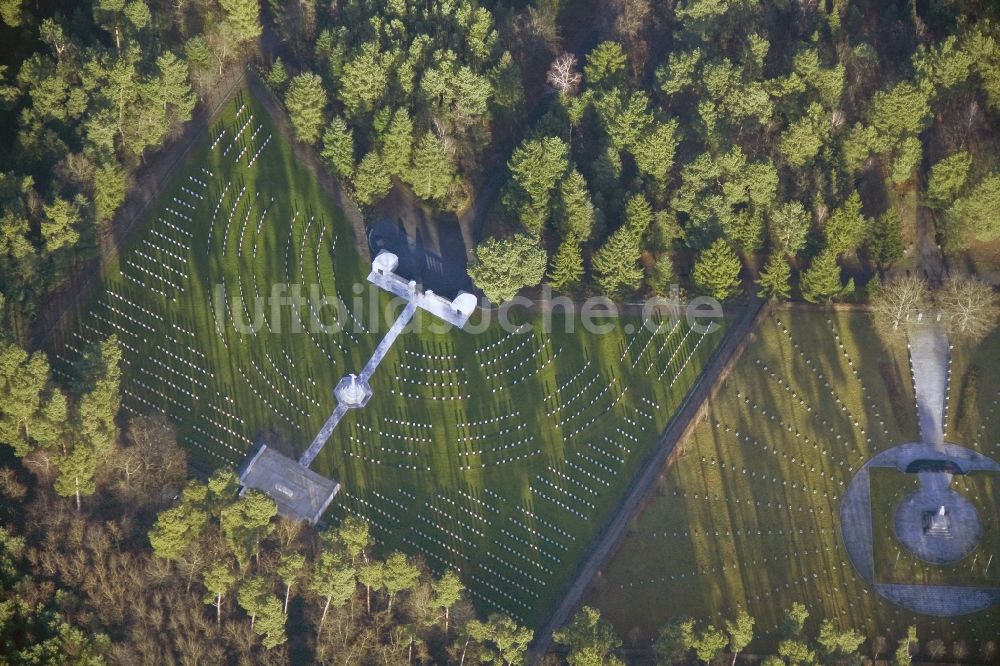 Stahnsdorf aus der Vogelperspektive: Britischer und Italienischer Soldatenfriedhof in Stahnsdorf im Bundesland Brandenburg