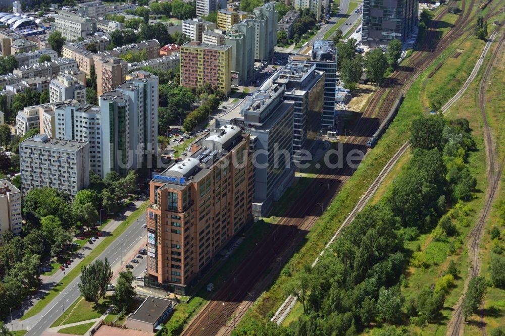 Luftaufnahme Warschau Ochota - Büro- und Geschäfthaus- Gebäudekomplex Nimbus , Equator und Brama Zachodnia im Stadtteil Ochota in Warschau in Polen