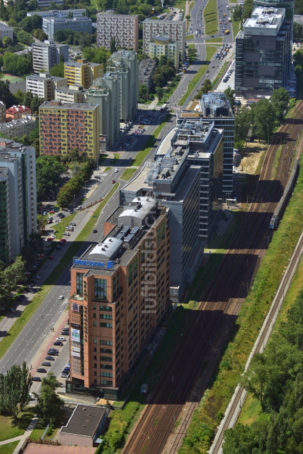 Warschau Ochota von oben - Büro- und Geschäfthaus- Gebäudekomplex Nimbus , Equator und Brama Zachodnia im Stadtteil Ochota in Warschau in Polen