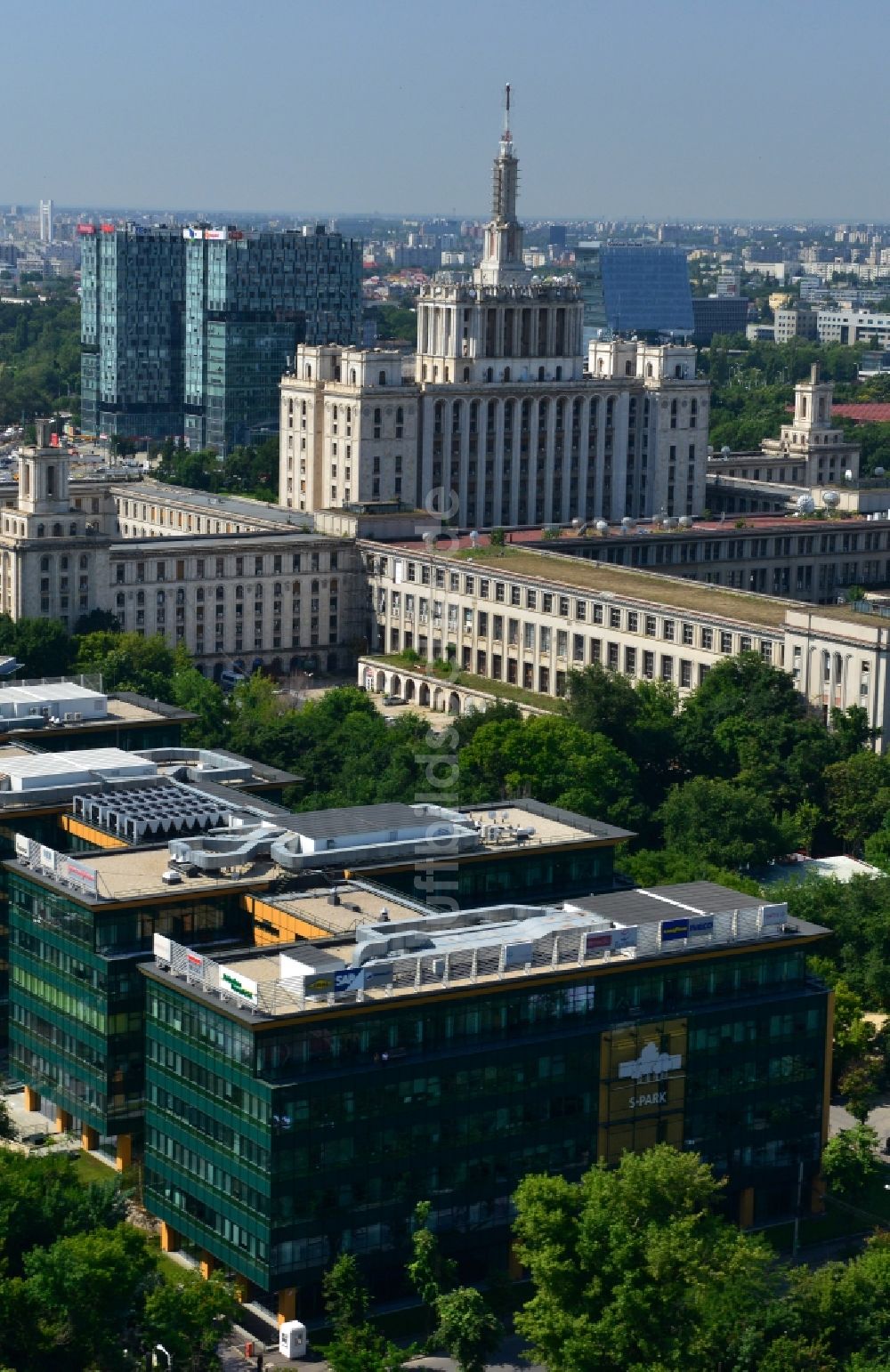 Bukarest von oben - Büro- und Geschäfthaus- Gebäudekomplex S-Park in Bukarest in Rumänien