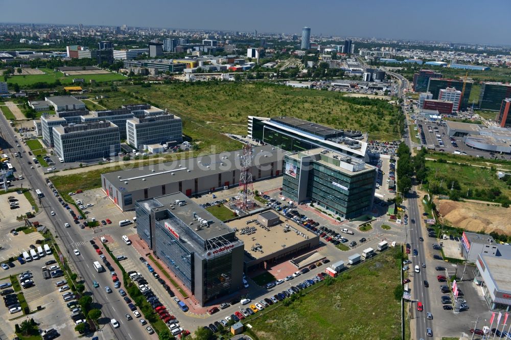 Bukarest von oben - Büro- und Geschäfthaus- Gebäudekomplex Pipera 1 - 2 in Bukarest in Rumänien