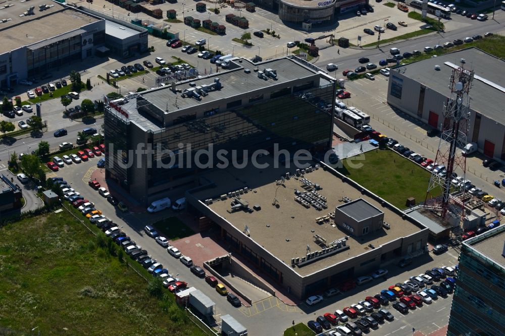 Bukarest aus der Vogelperspektive: Büro- und Geschäfthaus- Gebäudekomplex Pipera 1 - 2 in Bukarest in Rumänien