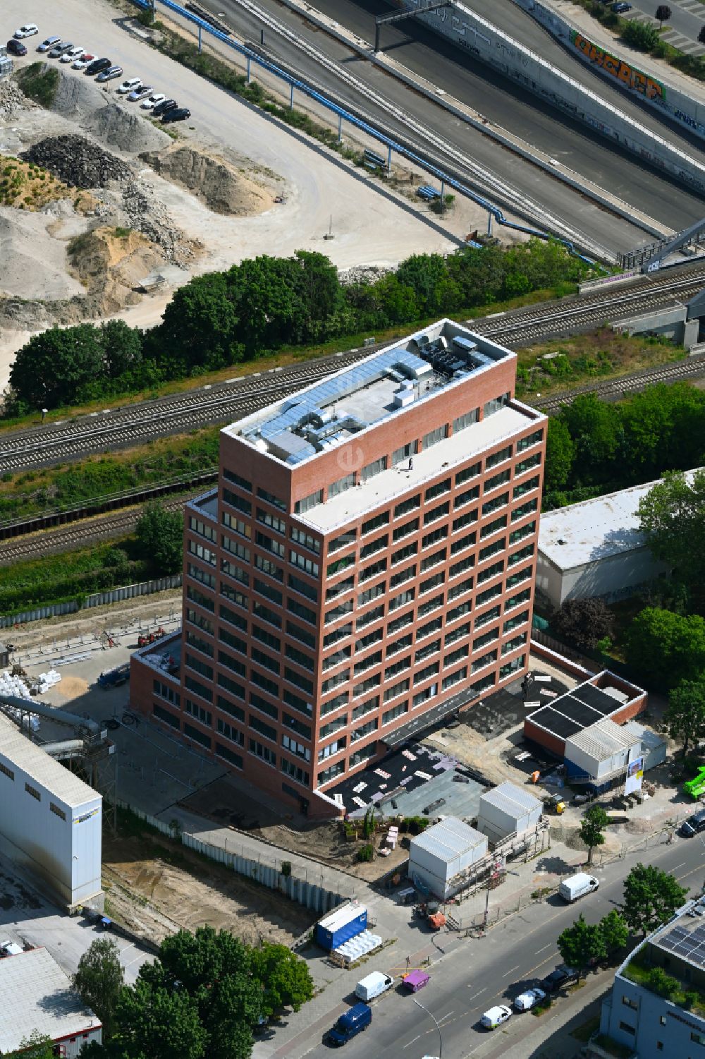 Berlin von oben - Büro- und Geschäfts- Hochhaus N9 Hohe Neun in Berlin, Deutschland