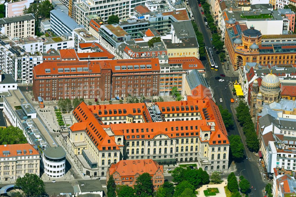 Luftbild Berlin - Büro- und Geschäftsgebäude FORUM an der MUSEUMSINSEL in Berlin, Deutschland