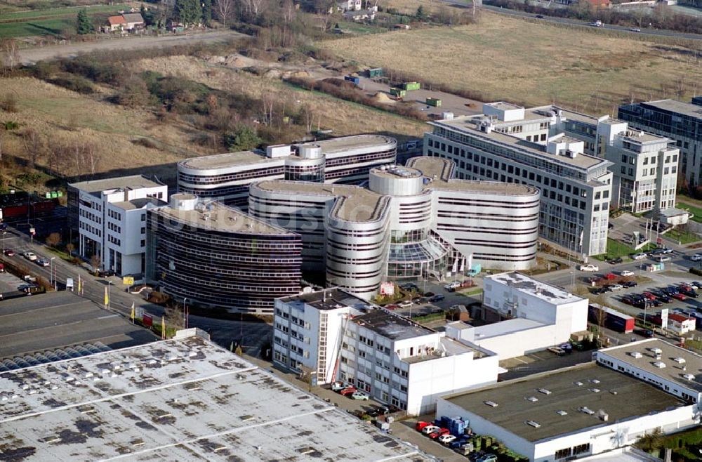 Isenburg / Hessen von oben - Büro- und Geschäftsgebäude in Isenburg-Nordost - Hessen 10.12.02