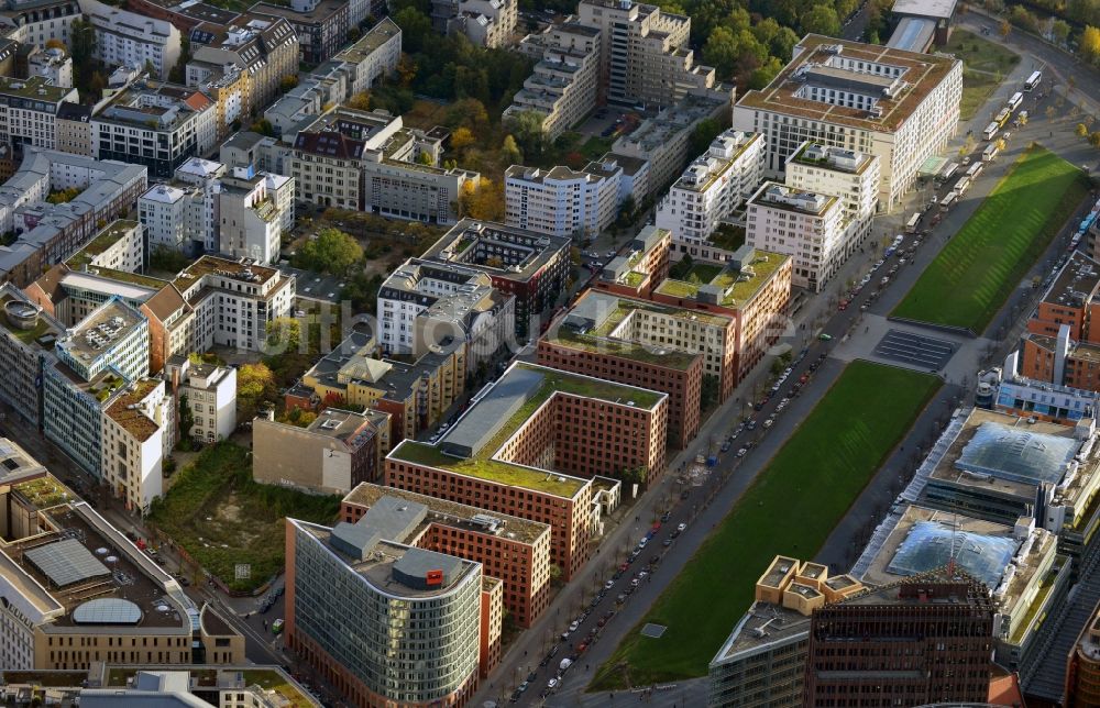 Luftaufnahme Berlin - Büro- und Geschäftsgebäudeensemble Parkkolonnaden am Potsdamer Platz im Ortsteil Tiergarten in Berlin - Mitte