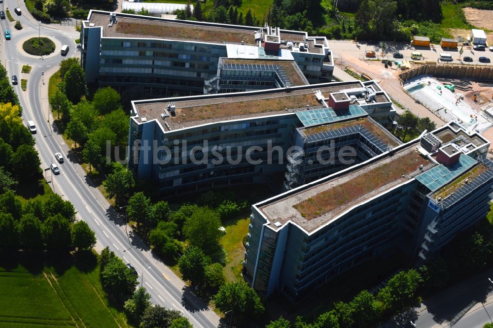 Luftaufnahme Wiesbaden - Büro- und Geschäftshaus AXA Abraham Lincoln Park Wiesbaden in Wiesbaden im Bundesland Hessen, Deutschland