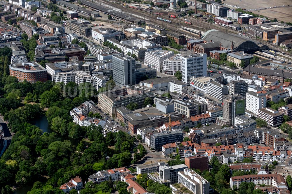 Bremen aus der Vogelperspektive: Büro- und Geschäftshaus Bahnhofstraße Ecke Herdentorsteinweg in Bremen, Deutschland