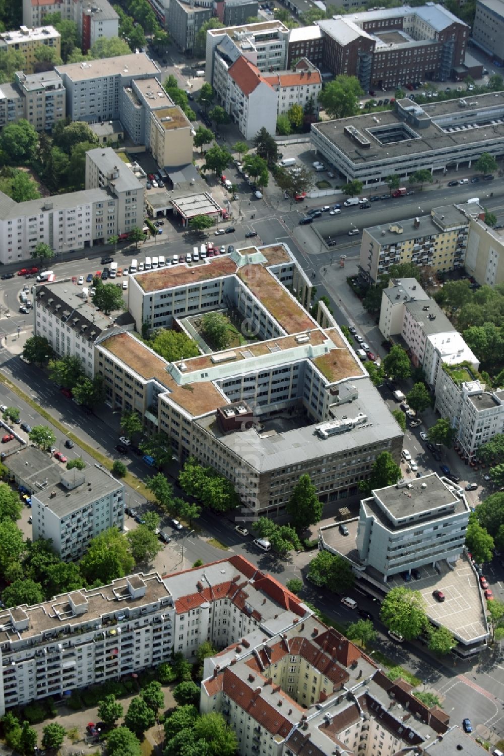 Luftaufnahme Berlin - Büro- und Geschäftshaus- Ensemble Badensche Straße - Berliner Straße in Berlin