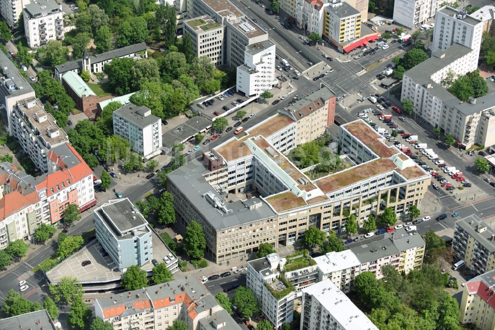 Berlin aus der Vogelperspektive: Büro- und Geschäftshaus- Ensemble Badensche Straße - Berliner Straße in Berlin