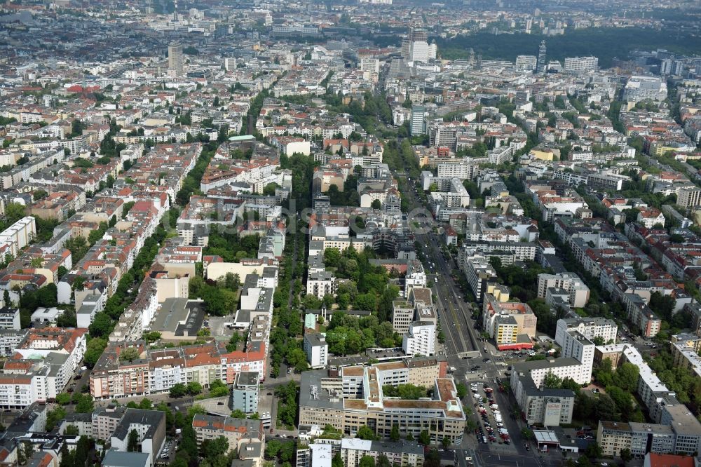 Berlin von oben - Büro- und Geschäftshaus- Ensemble Badensche Straße - Berliner Straße in Berlin