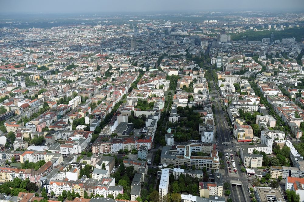 Luftaufnahme Berlin - Büro- und Geschäftshaus- Ensemble Badensche Straße - Berliner Straße in Berlin