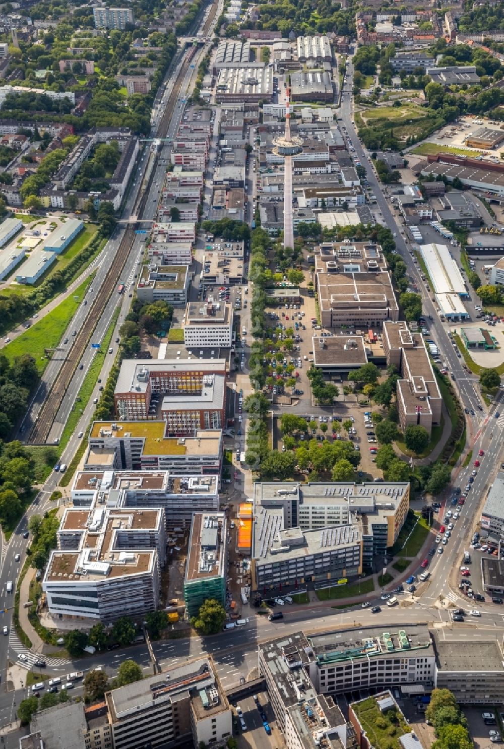 Luftaufnahme Essen - Büro- und Geschäftshaus- Ensemble Europa- Center in Essen im Bundesland Nordrhein-Westfalen - NRW, Deutschland