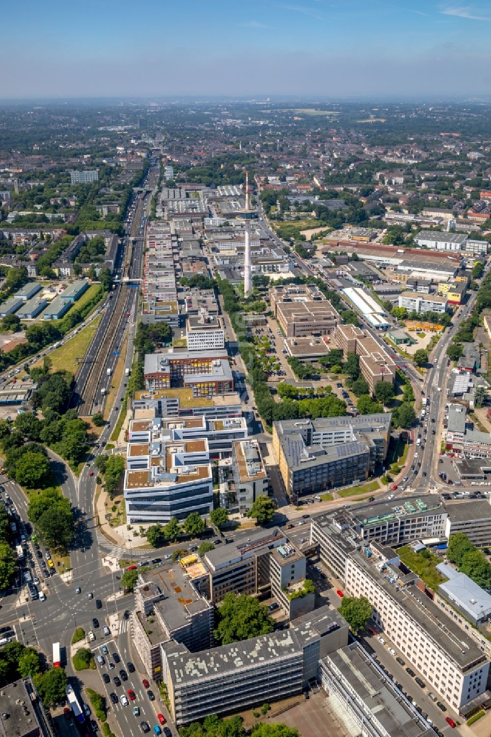 Essen aus der Vogelperspektive: Büro- und Geschäftshaus- Ensemble EUROPA-CENTER an der Kruppstraße in Essen im Bundesland Nordrhein-Westfalen, Deutschland