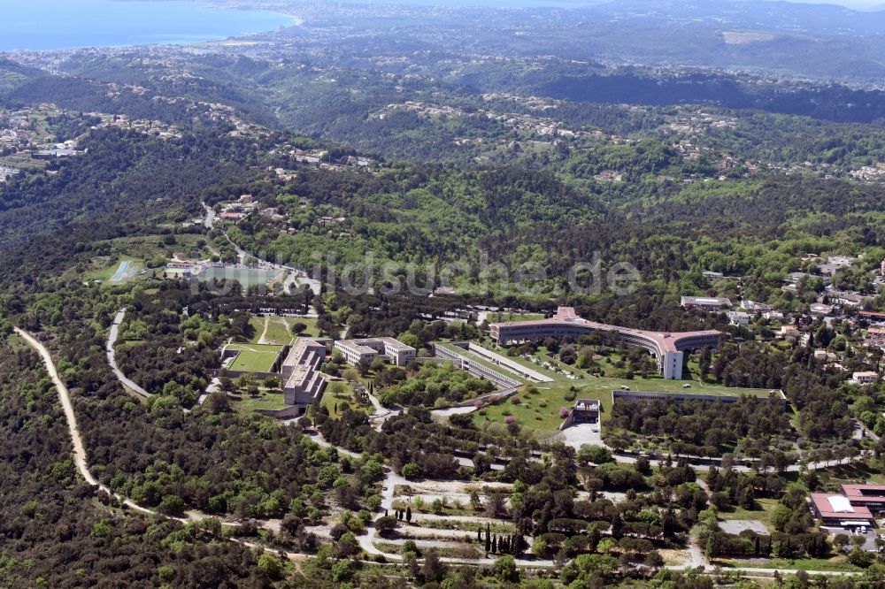 Nizza - Nice von oben - Büro- und Geschäftshaus- Ensemble IBM France und Krankenpflegeschule Institut de Formation Sainte Marie in Nizza in Provence-Alpes-Cote d'Azur, Frankreich