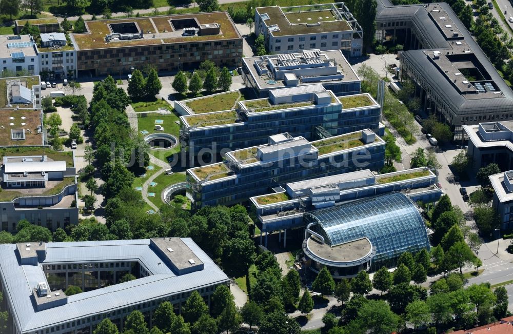 Luftbild München - Büro- und Geschäftshaus- Ensemble an der Leopoldstraße - Karl-Weinmair-Straße - Heinrich-Kley-Straße im Ortsteil Milbertshofen-Am Hart in München im Bundesland Bayern, Deutschland