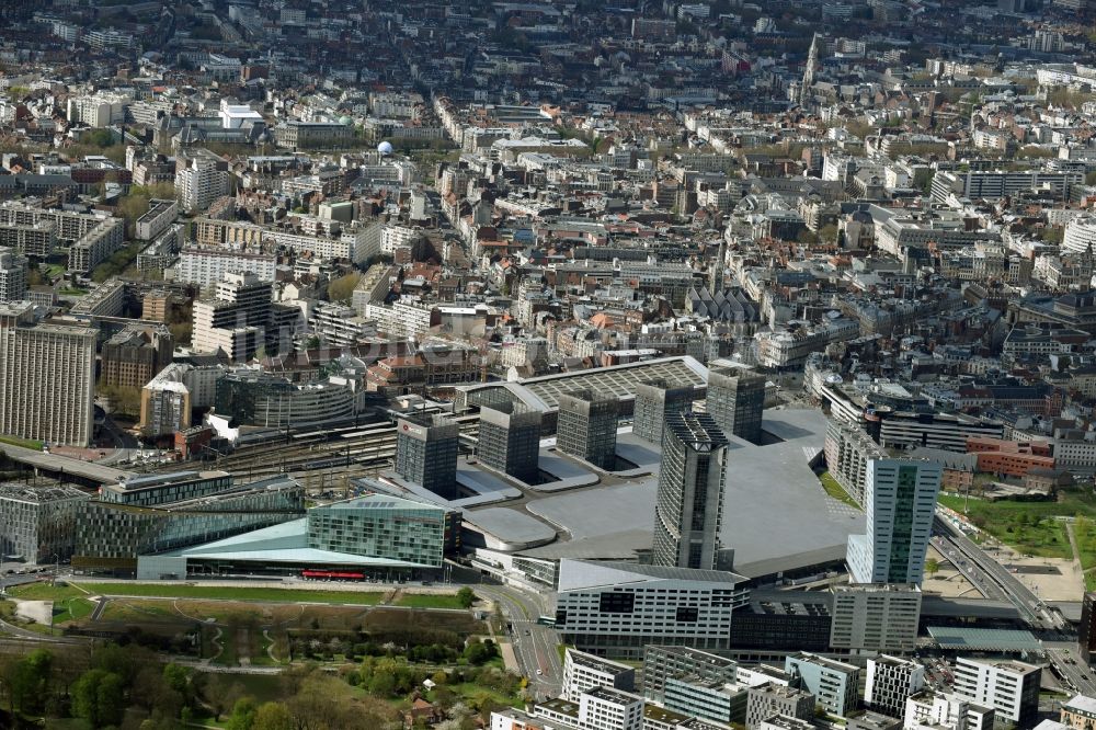 Lille von oben - Büro- und Geschäftshaus- Ensemble Lille Europe am Place de l Europe in Lille in Nord-Pas-de-Calais Picardie, Frankreich