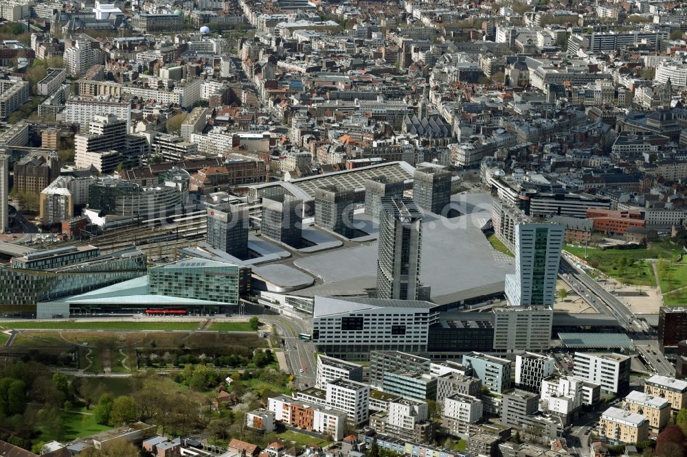 Lille aus der Vogelperspektive: Büro- und Geschäftshaus- Ensemble Lille Europe am Place de l Europe in Lille in Nord-Pas-de-Calais Picardie, Frankreich