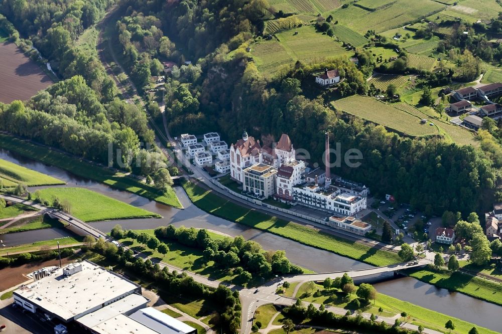 Riegel am Kaiserstuhl von oben - Büro- und Geschäftshaus- Ensemble der Messmer Foundation am Grossherzog-Leopold-Platz in Riegel am Kaiserstuhl im Bundesland Baden-Württemberg