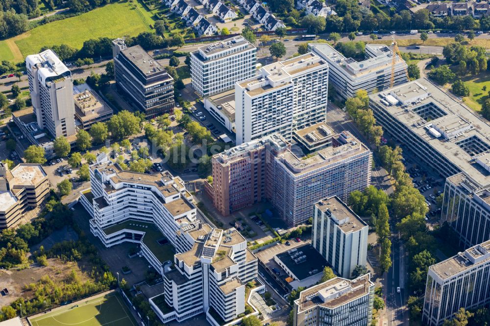 Lörick aus der Vogelperspektive: Büro- und Geschäftshaus- Ensemble im Ortsteil Lörick in Düsseldorf im Bundesland Nordrhein-Westfalen, Deutschland