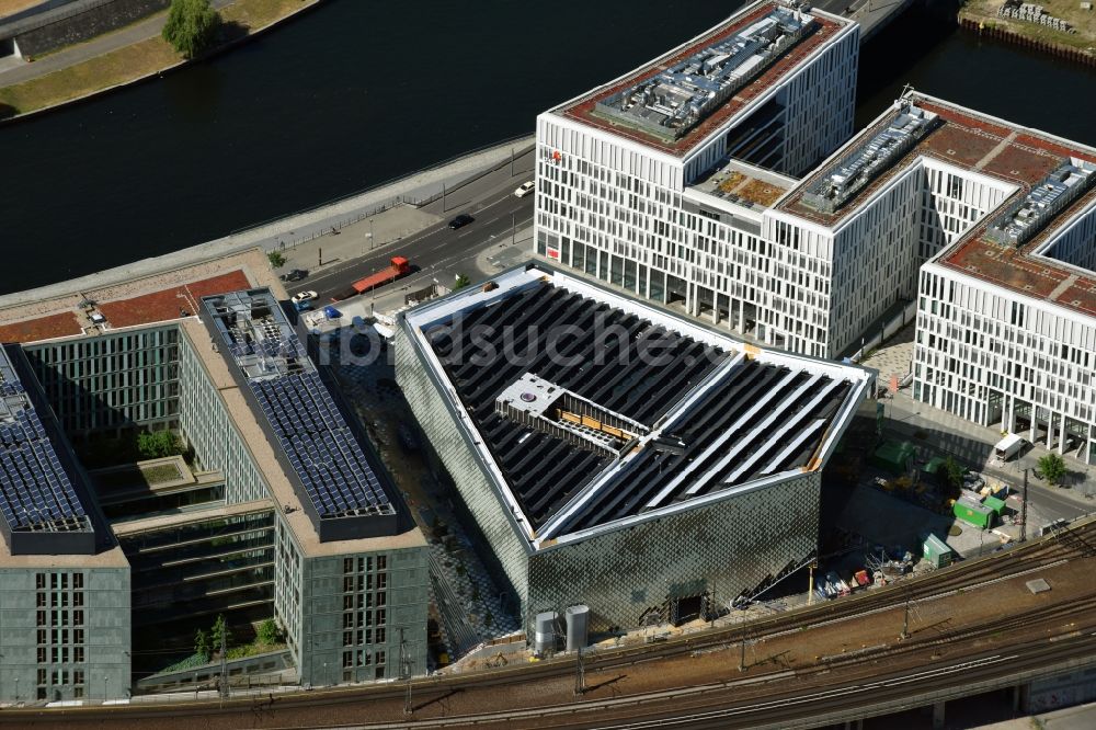 Luftbild Berlin - Büro- und Geschäftshaus- Ensemble der PricewaterhouseCoopers GmbH WPG , der Futurium gGmbH? und der Antidiskriminierungsstelle des Bundes in Berlin, Deutschland