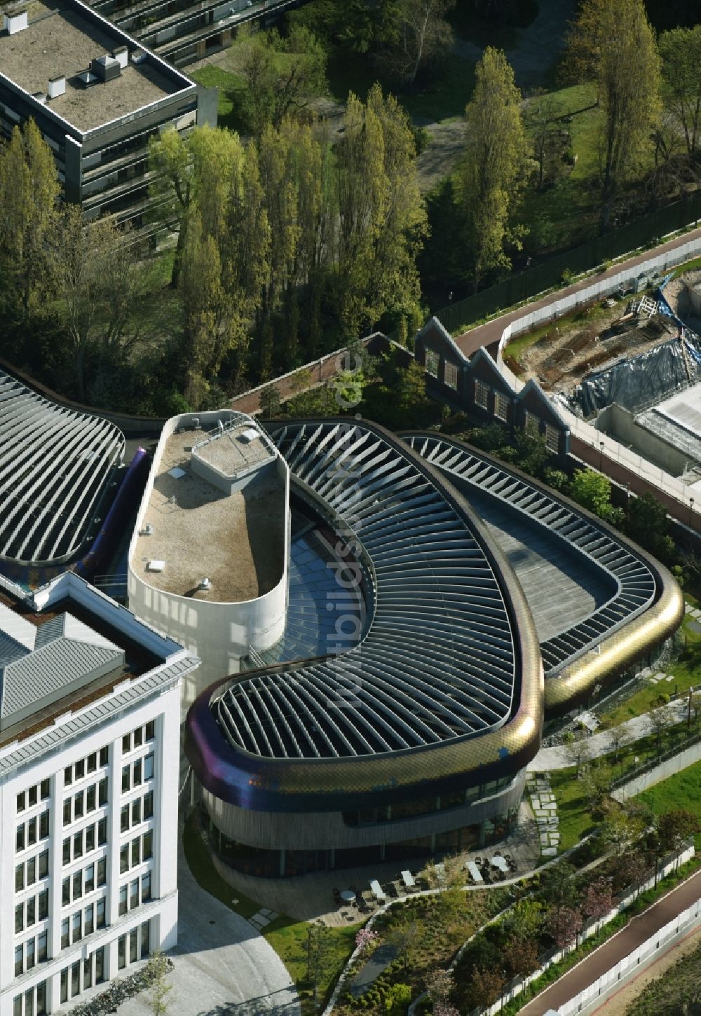 Luftbild Boulogne-Billancourt - Büro- und Geschäftshaus- Ensemble am Quai Alphonse le Gallo in Boulogne-Billancourt in Ile-de-France, Frankreich