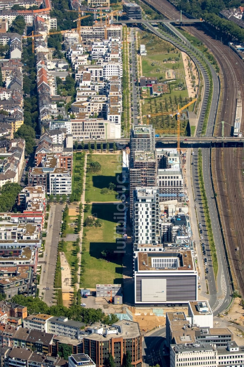 Luftaufnahme Düsseldorf - Büro- und Geschäftshaus- Ensemble Le Quartier Central in Düsseldorf im Bundesland Nordrhein-Westfalen