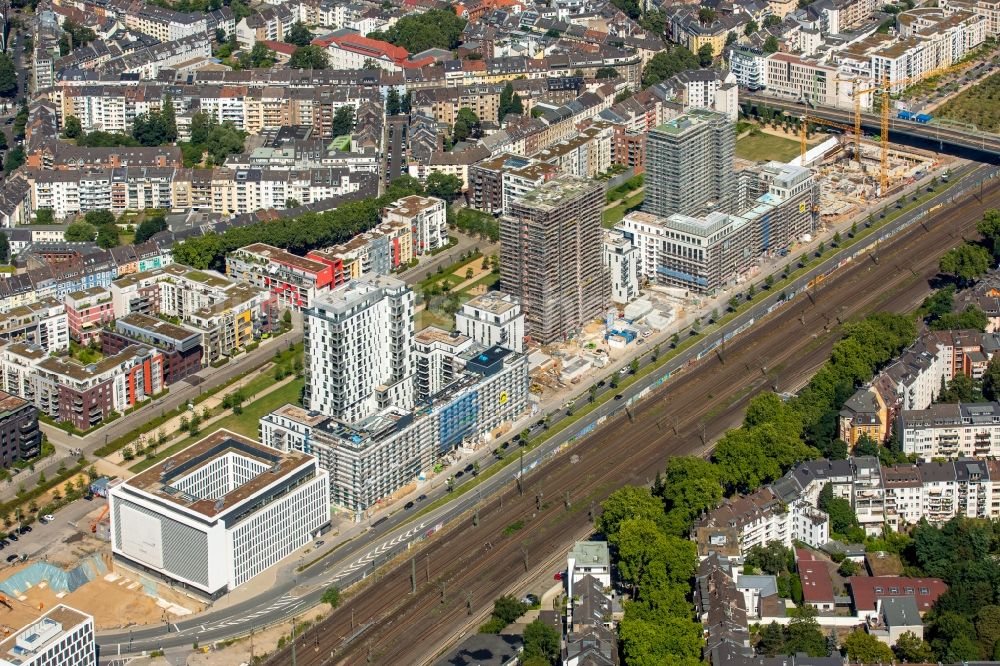 Düsseldorf aus der Vogelperspektive: Büro- und Geschäftshaus- Ensemble Le Quartier Central in Düsseldorf im Bundesland Nordrhein-Westfalen