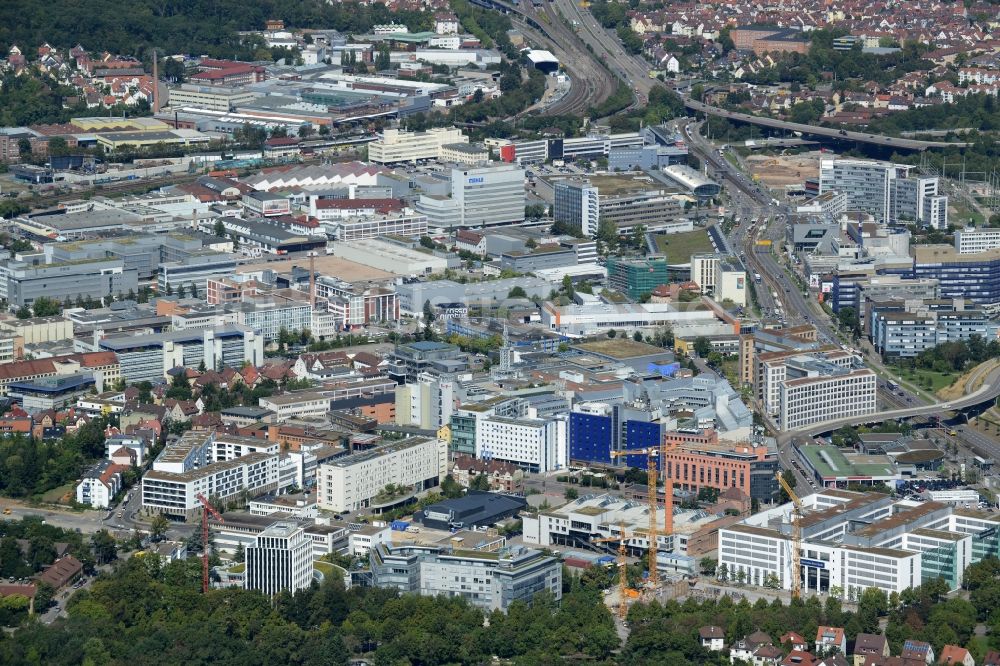 Stuttgart aus der Vogelperspektive: Büro- und Geschäftshaus- Ensemble Siemensstraße im Ortsteil Feuerbach in Stuttgart im Bundesland Baden-Württemberg