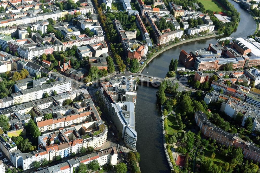 Luftbild Berlin - Büro- und Geschäftshaus- Ensemble Spree-Forum in Alt- Moabit in Berlin, Deutschland