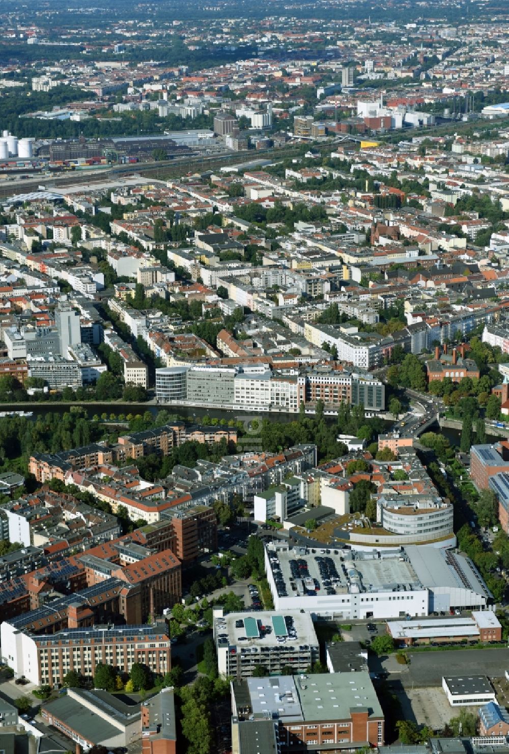 Luftaufnahme Berlin - Büro- und Geschäftshaus- Ensemble Spree-Forum in Alt- Moabit in Berlin, Deutschland