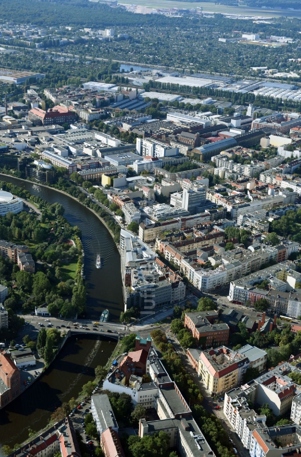 Luftbild Berlin - Büro- und Geschäftshaus- Ensemble Spree-Forum in Alt- Moabit in Berlin, Deutschland