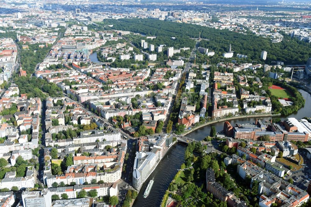 Luftbild Berlin - Büro- und Geschäftshaus- Ensemble Spree-Forum in Alt- Moabit in Berlin, Deutschland