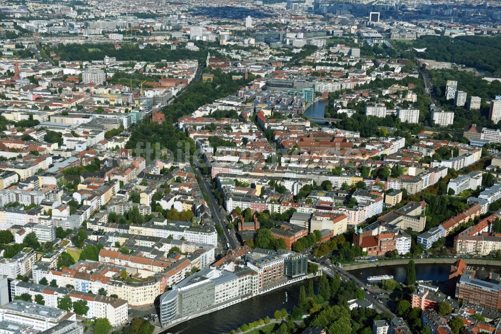 Luftbild Berlin - Büro- und Geschäftshaus- Ensemble Spree-Forum in Alt- Moabit in Berlin, Deutschland