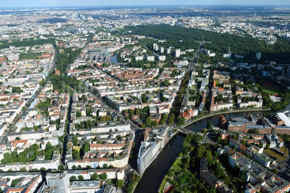 Luftaufnahme Berlin - Büro- und Geschäftshaus- Ensemble Spree-Forum in Alt- Moabit in Berlin, Deutschland