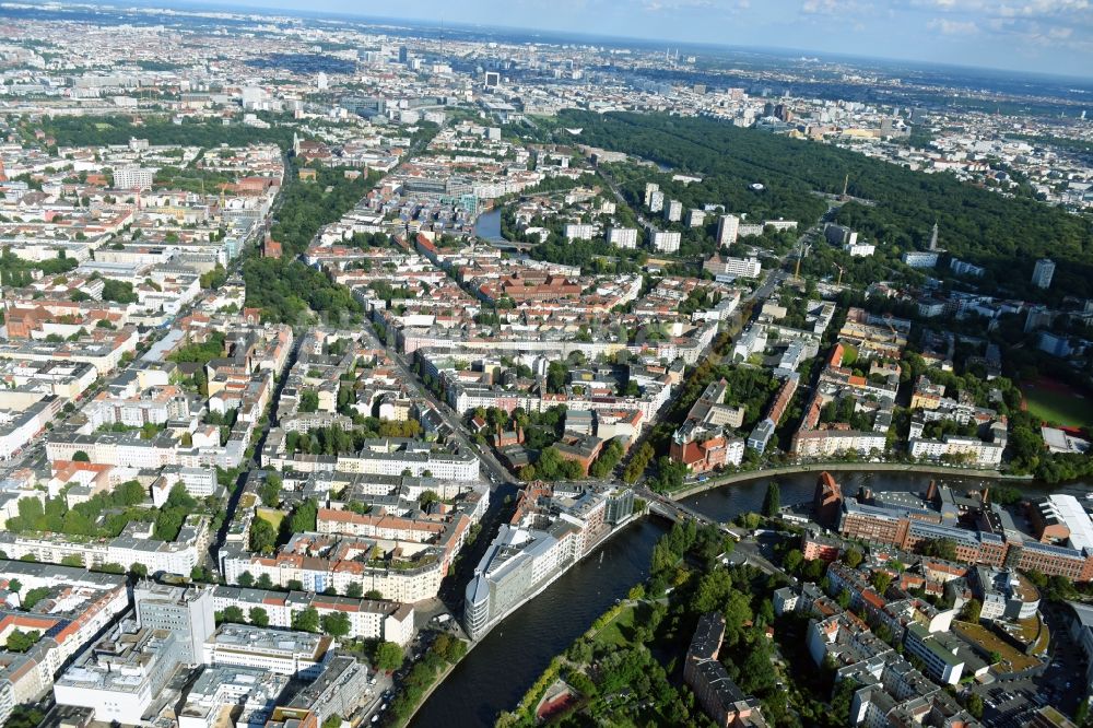 Luftaufnahme Berlin - Büro- und Geschäftshaus- Ensemble Spree-Forum in Alt- Moabit in Berlin, Deutschland