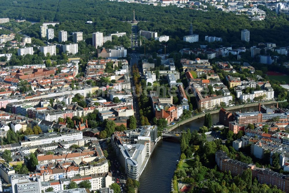 Berlin aus der Vogelperspektive: Büro- und Geschäftshaus- Ensemble Spree-Forum in Alt- Moabit in Berlin, Deutschland