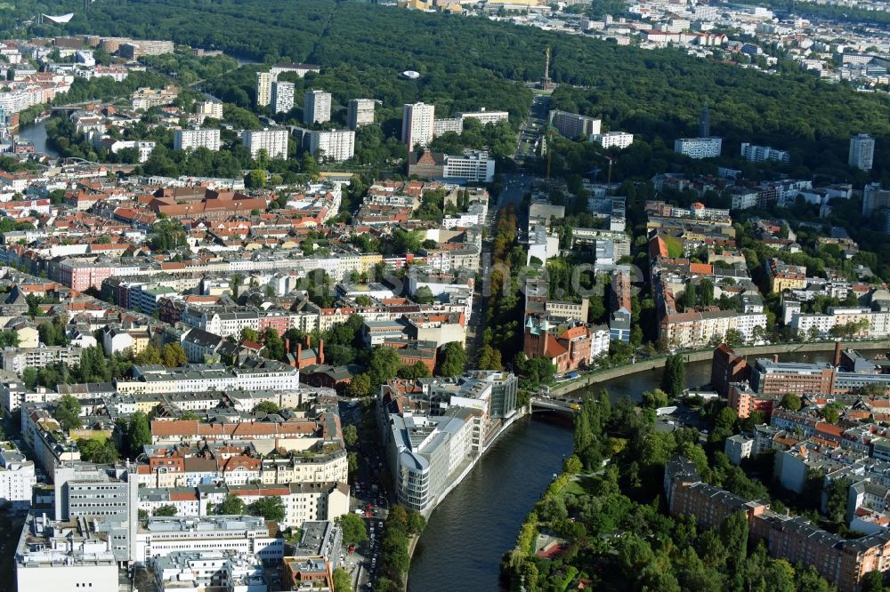 Luftbild Berlin - Büro- und Geschäftshaus- Ensemble Spree-Forum in Alt- Moabit in Berlin, Deutschland