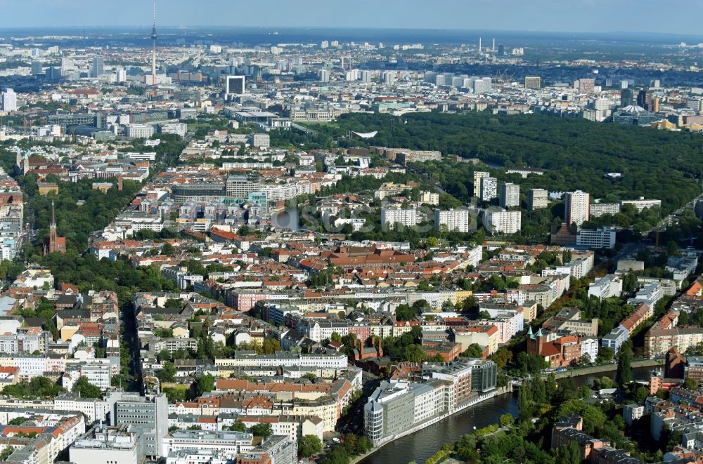 Berlin von oben - Büro- und Geschäftshaus- Ensemble Spree-Forum in Alt- Moabit in Berlin, Deutschland