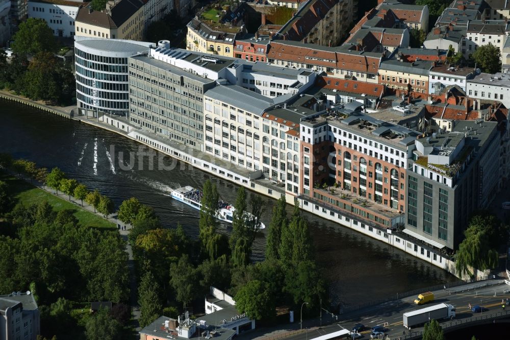 Berlin aus der Vogelperspektive: Büro- und Geschäftshaus- Ensemble Spree-Forum in Alt- Moabit in Berlin, Deutschland