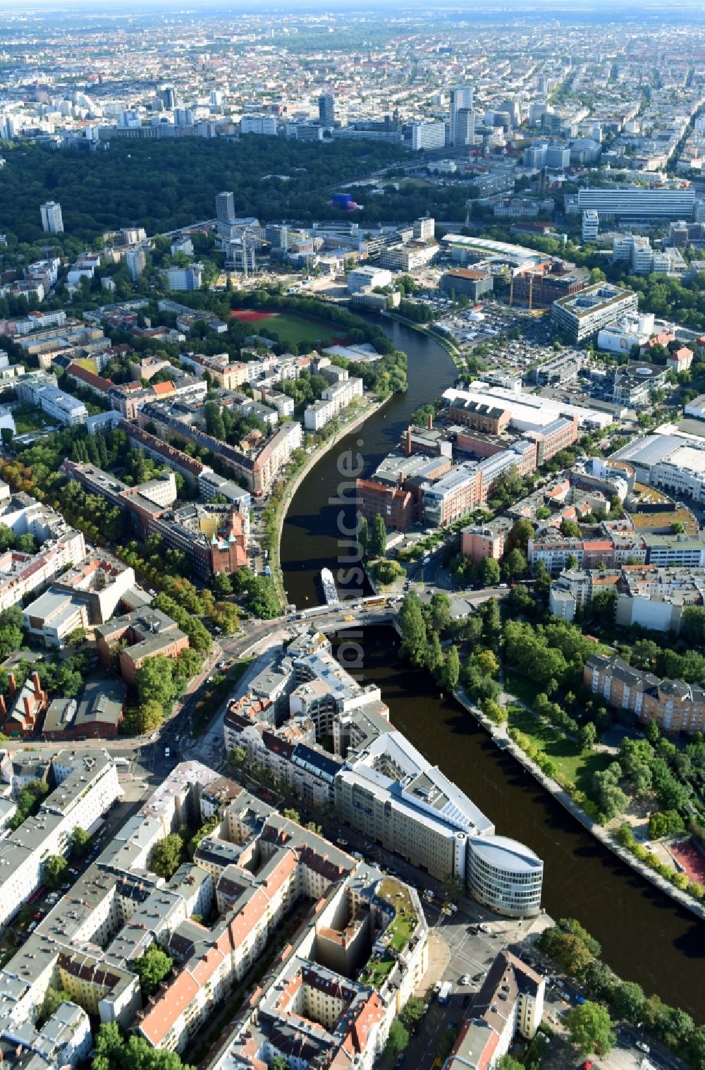 Luftbild Berlin - Büro- und Geschäftshaus- Ensemble Spree-Forum in Alt- Moabit in Berlin, Deutschland