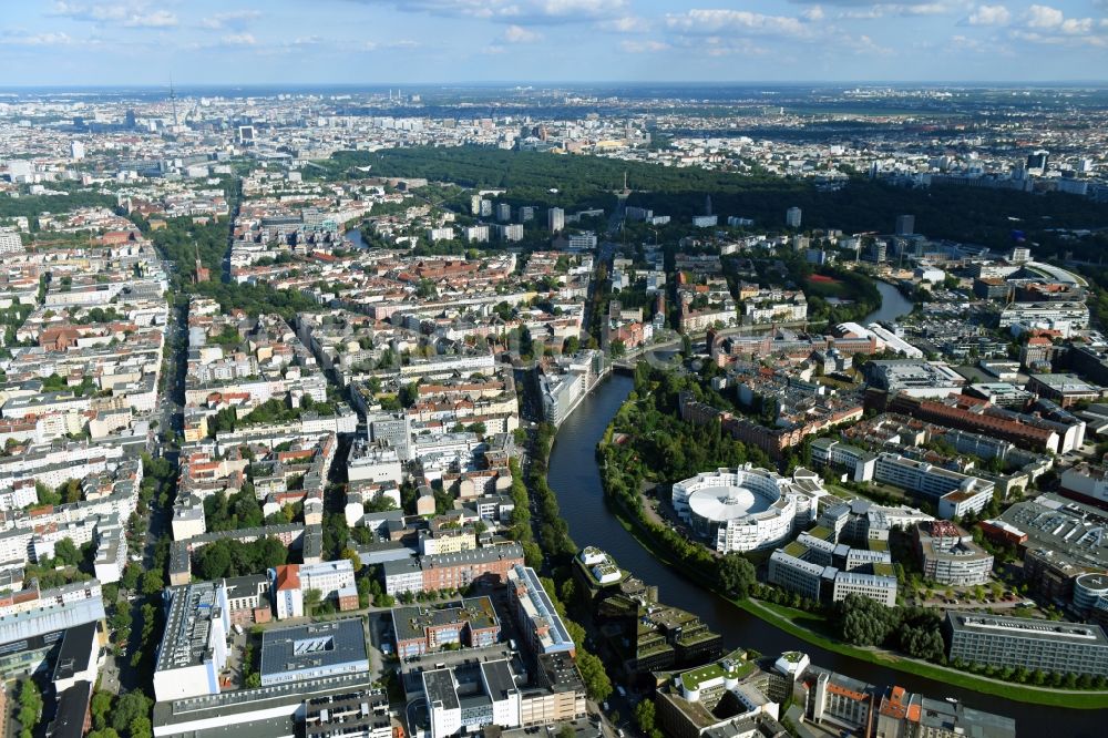 Luftbild Berlin - Büro- und Geschäftshaus- Ensemble Spree-Forum in Alt- Moabit in Berlin, Deutschland