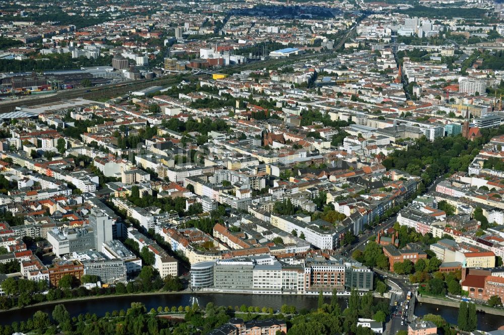 Luftaufnahme Berlin - Büro- und Geschäftshaus- Ensemble Spree-Forum in Alt- Moabit in Berlin, Deutschland