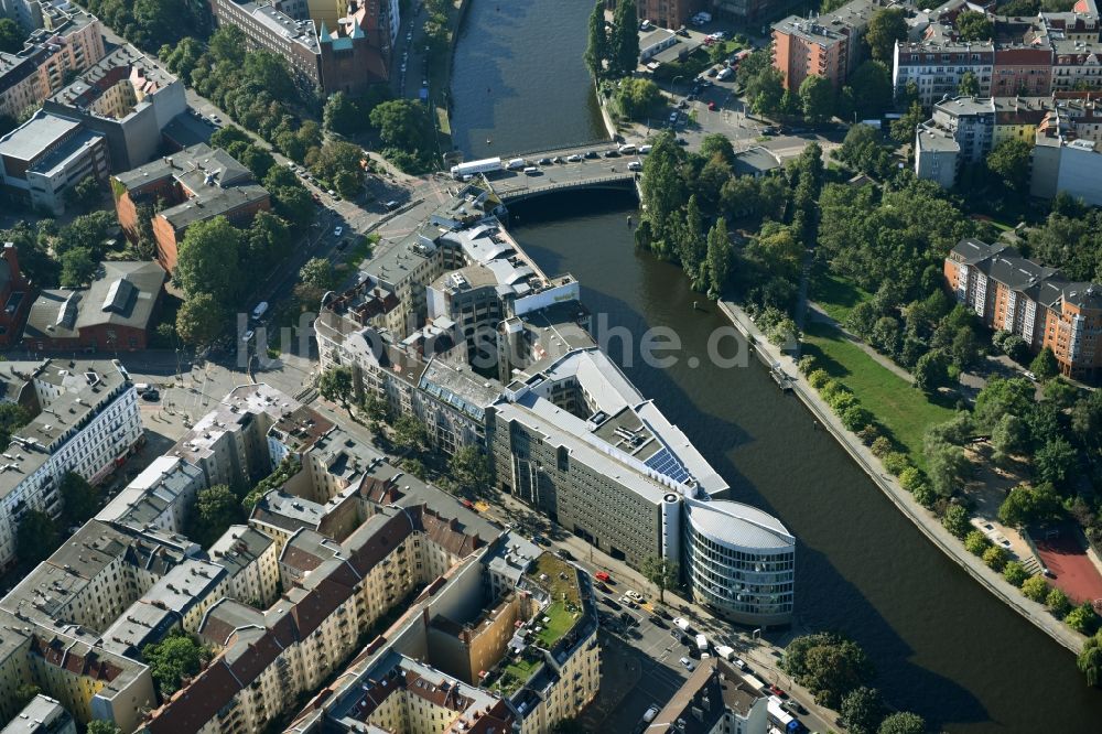 Luftbild Berlin - Büro- und Geschäftshaus- Ensemble Spree-Forum in Alt-Moabtit in Berlin, Deutschland