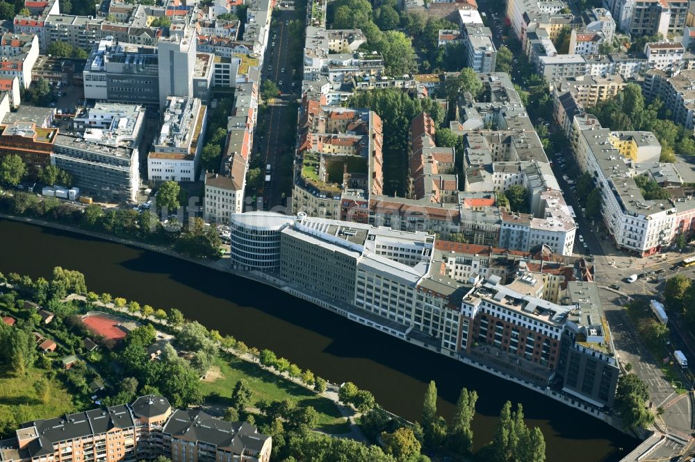 Luftbild Berlin - Büro- und Geschäftshaus- Ensemble Spree-Forum in Alt-Moabtit in Berlin, Deutschland