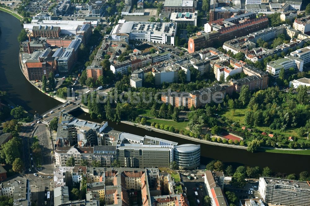 Luftbild Berlin - Büro- und Geschäftshaus- Ensemble Spree-Forum in Alt-Moabtit in Berlin, Deutschland