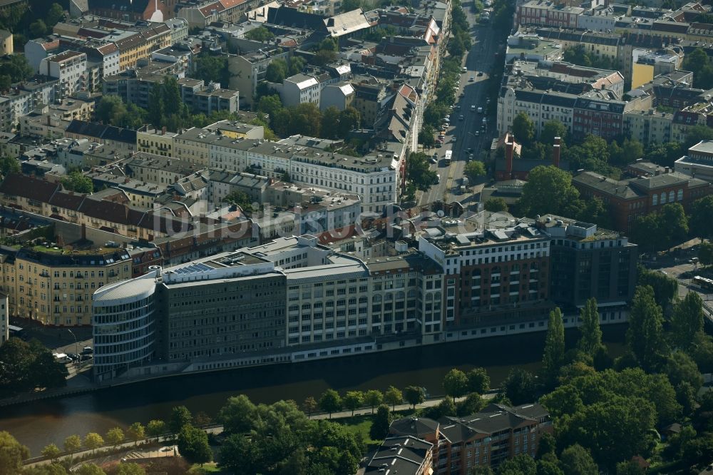 Luftbild Berlin - Büro- und Geschäftshaus- Ensemble Spree-Forum in Alt-Moabtit in Berlin, Deutschland