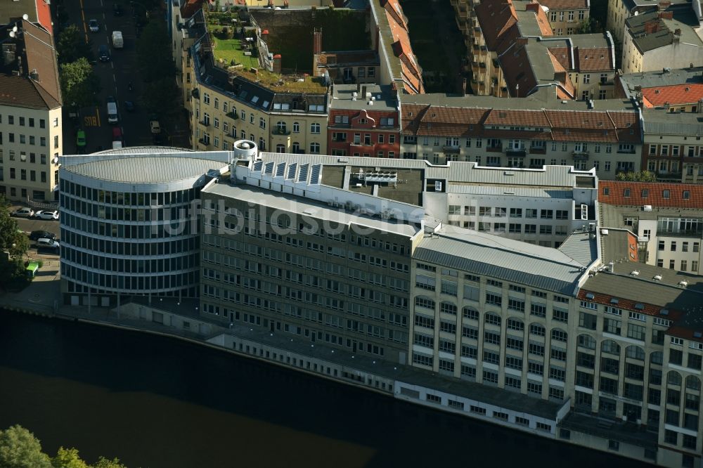 Luftaufnahme Berlin - Büro- und Geschäftshaus- Ensemble Spree-Forum in Alt-Moabtit in Berlin, Deutschland