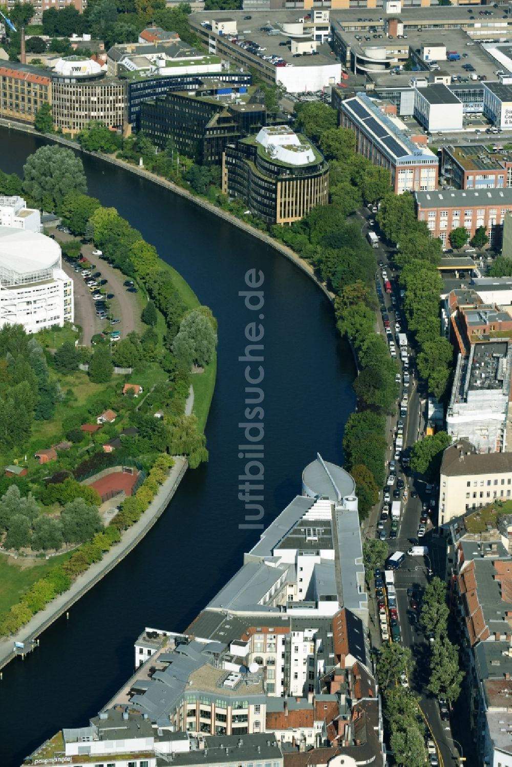 Berlin aus der Vogelperspektive: Büro- und Geschäftshaus- Ensemble Spree-Forum in Alt-Moabtit in Berlin, Deutschland